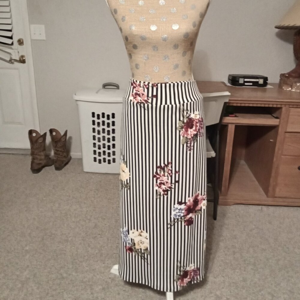 Floral Stripe Straight Skirt with Yoga Band